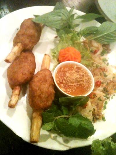 กุ้งพันอ้อย ที่ ร้านอาหาร ญวนญี พระราม 5