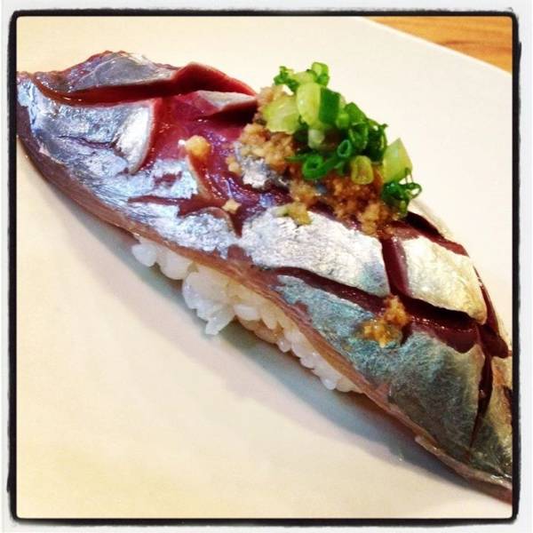 Aji ปลาสีกุน ที่ ร้านอาหาร Sakana Sushi & Sashimi