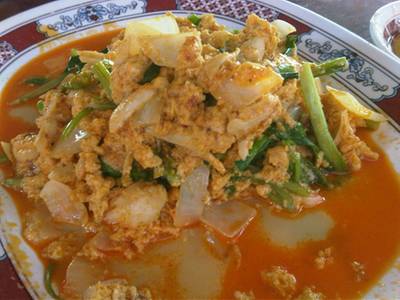 เนื้อปูผัดผงกะหรี่ ที่ ร้านอาหาร ลานเท เนื้อปูผัดผงกะหรี่ ที่ ร้านอาหาร ลานเท