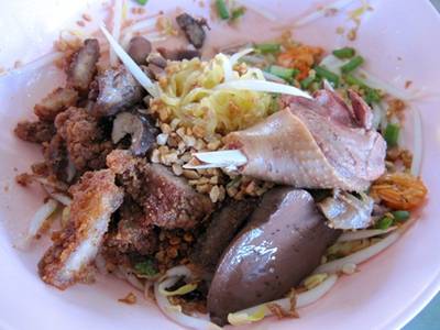 ก๋วยเตี๋ยวเป็ดปฐมโอชา ที่ ร้านอาหาร ปฐมโอชา ก๋วยเตี๋ยวเป็ดตุ๋น ถนนกาญจนาภิเษก