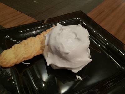 jumbo ชูครีม ที่ ร้านอาหาร Crave Aloft Bangkok