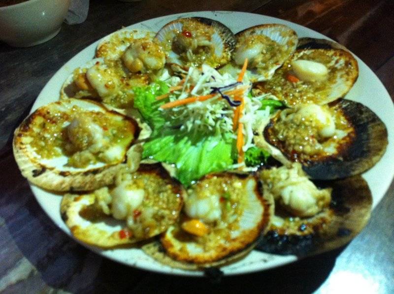 หอยเชล์ลอบเนย ที่ ร้านอาหาร ชาวฟ้าทะเลคราม