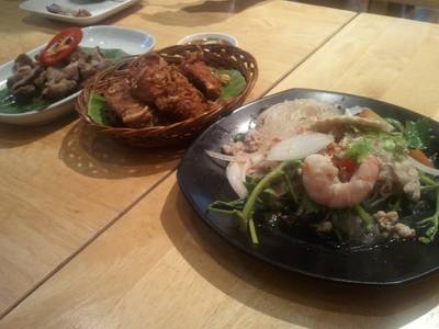 ร้านอาหาร ตะละลำ ตำตำ