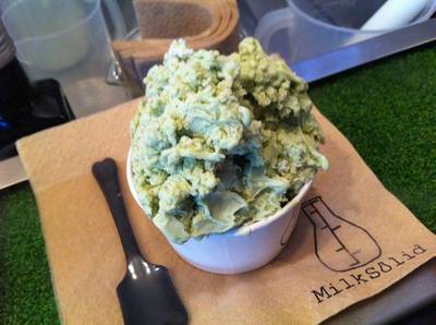 ไอศกรีมชาเขียว ที่ ร้านอาหาร Milk solid The Portico Langsuan
