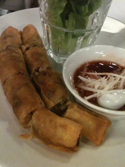 ป่อเปี๊ยะทะเล ที่ ร้านอาหาร Greyhound Cafe Avenue รัชโยธิน