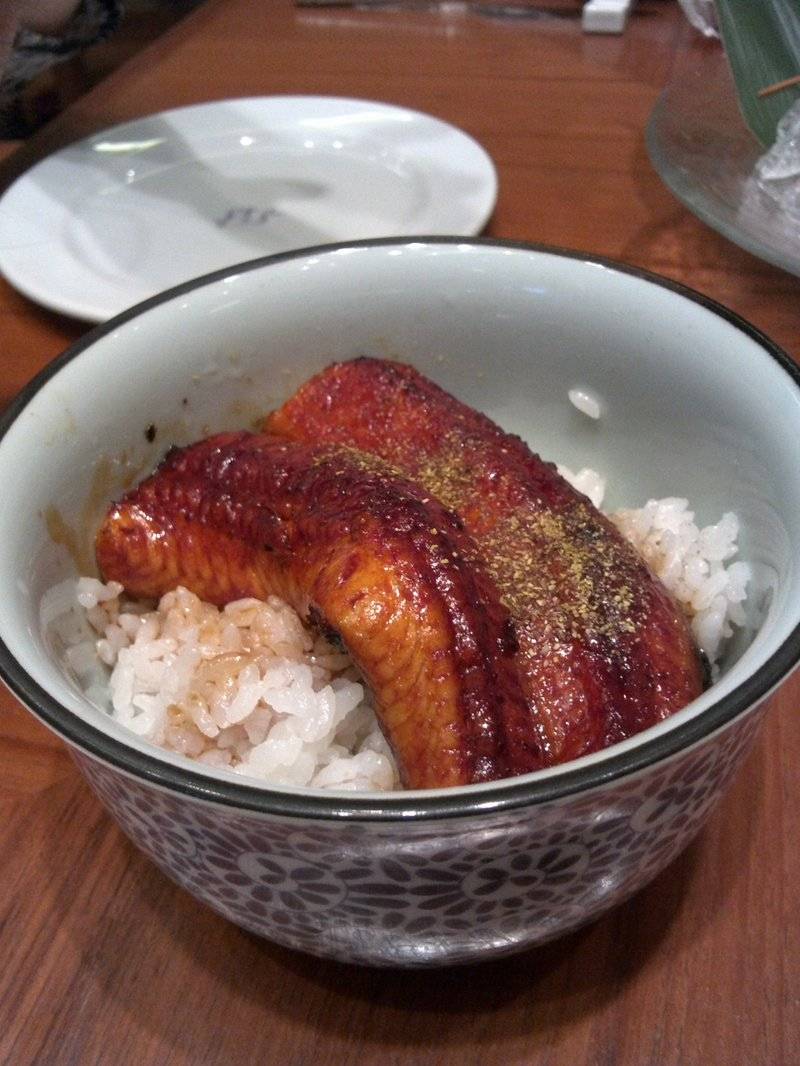 ข้าวหน้าปลาไหล ที่ ร้านอาหาร The Grill Tokyo