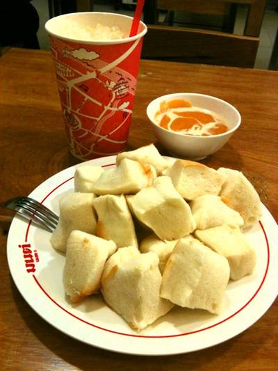 ร้านอาหาร มนต์นมสด มาบุญครอง