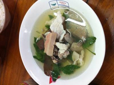 ต้มเลือดหมู ที่ ร้านอาหาร เล้งเลือดหมู