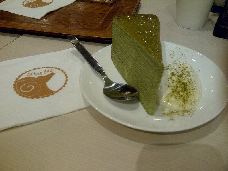 เครปชาเขียวพันชั้น ที่ ร้านอาหาร After You Dessert Cafe Siam Paragon