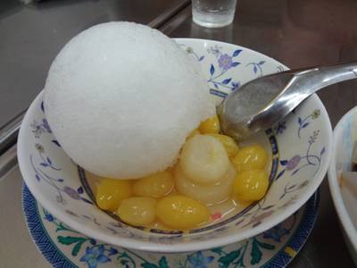 แปะก๊วย แห้ว ที่ ร้านอาหาร เช็งซิมอี๊ น้ำแข็งไส