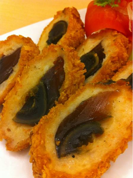 ไข่เยี่ยวม้าห่อกุ้งทอด ที่ ร้านอาหาร แกรนด์ แสนยอด Central World