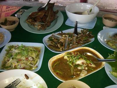 รวมๆ ที่ ร้านอาหาร หมอมูดง