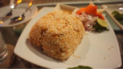 ข้าวคลุกกากหมูทรงเครื่อง ราคา 180บาท ที่ ร้านอาหาร about HIP