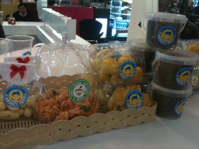 ขนมๆ ที่ ร้านอาหาร monkey twist