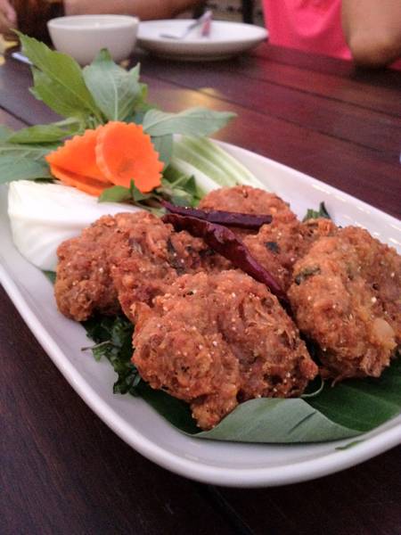 ลาบทอด ที่ ร้านอาหาร คีรีธารา