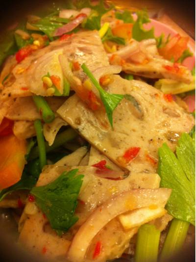 ยำหมูยอหนัง ที่ ร้านอาหาร ครัวไซง่อน