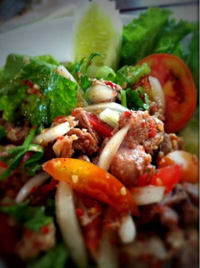 ยําหมูตุ๋น. ที่ ร้านอาหาร นวลปรางค์ นู๊ดเดิ้ล ยําหมูตุ๋น. ที่ ร้านอาหาร นวลปรางค์ นู๊ดเดิ้ล