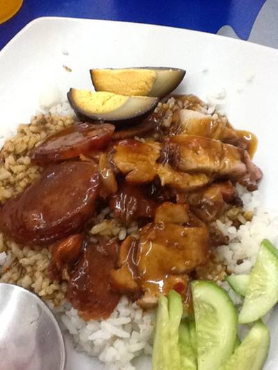 ข้าวหมูแดง  ไ่ข่สมุนไพรดำ ราคา 40 บาท ที่ ร้านอาหาร ข้าวหมูแดงแปลงนาม
