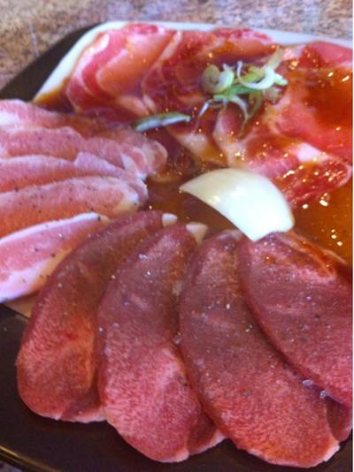 สั่งเซ็ดเนื้อหมูรวม  ที่ ร้านอาหาร Miraku