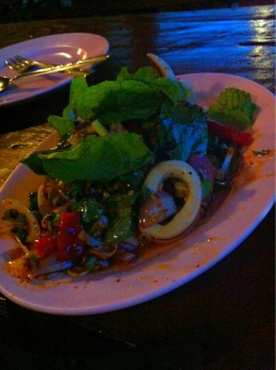 แซบ...พล่าปลาหมึก ที่ ร้านอาหาร ร้านต๋อง แซบ...พล่าปลาหมึก ที่ ร้านอาหาร ร้านต๋อง