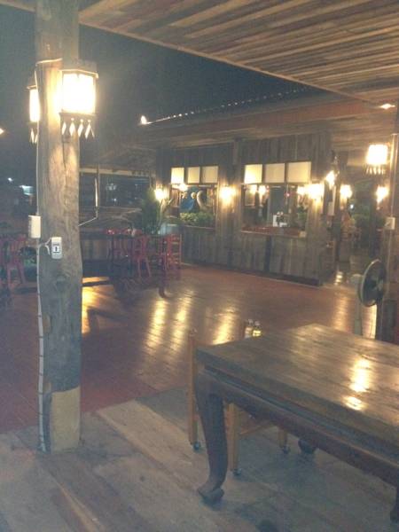 ร้านอาหาร แจ่วฮ้อนพะเยา