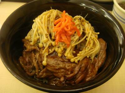 ข้าวหน้าเนื้อย่างญี่ปุ่น ที่ ร้านอาหาร Shogun Doburi