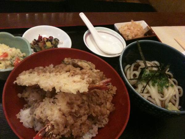 Naniwa ที่ ร้านอาหาร Naniwa (นานิวะ)