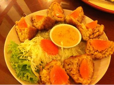 ทอดมันไข่เค็ม ที่ ร้านอาหาร Daily Hut ทอดมันไข่เค็ม ที่ ร้านอาหาร Daily Hut