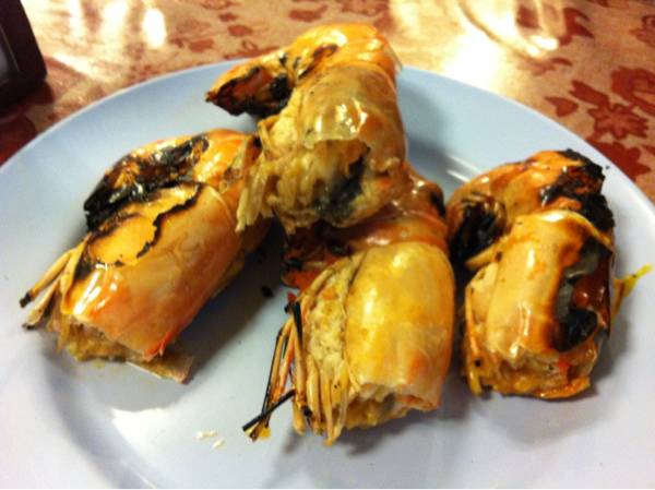 กุ้งเผา ที่ ร้านอาหาร ครัวทะเล