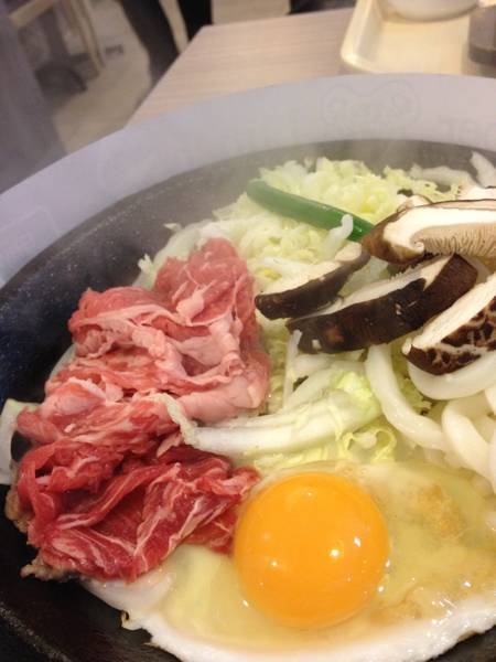 สุกี้เนื้อ รสชาติเฉยๆ ที่ ร้านอาหาร Pepper Lunch Fortune Town