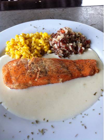 แซลมอนสเต็กไวท์ซอส ที่ ร้านอาหาร Rex's Steak ปากช่อง แซลมอนสเต็กไวท์ซอส ที่ ร้านอาหาร Rex's Steak ปากช่อง