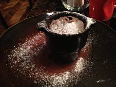 Chocolate lava ที่ ร้านอาหาร Red Oven Sofitel So Bangkok