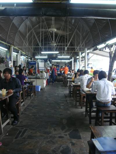 บรรยากาศร้าน ที่ ร้านอาหาร ขนมจีนเทวดา & สเต็ก พระราม 2