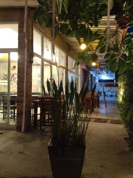 ร้านอาหาร To Sit