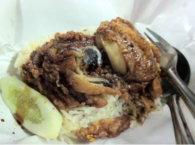 ร้านอาหาร ข้าวมันไก่เบตง ( แท้ๆ )