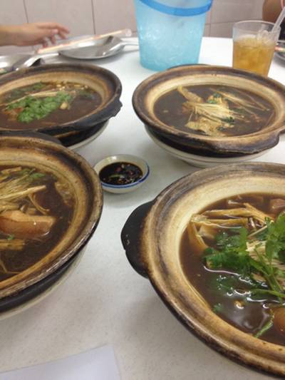 ร้านอาหาร โชคดี แต่เตี้ยม