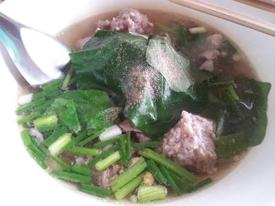 เกาเหลาเลือดหมู ที่ ร้านอาหาร ร้านกาแฟเจ๊กเปี๊ยะ