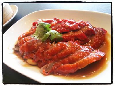 หมูแดง เป็ดย่าง ที่ ร้านอาหาร Yuan Millennium Hilton Hotel