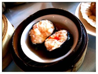 ลูกชิ้นสาหร่ายนึ่ง ที่ ร้านอาหาร China Palace สี่พระยา