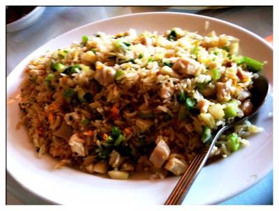ข้าวผัดคะน้าปลาเค็ม ที่ ร้านอาหาร China Palace สี่พระยา