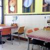 บรรยากาศร้านก็มีภาพวาดเก๋ๆ อยู่ ที่ ร้านอาหาร สเต็กต้นซอย