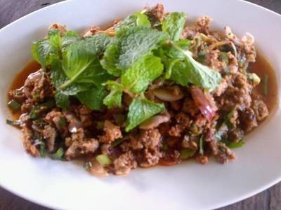 ร้านอาหาร ลาบเป็ด ดาบแจ้