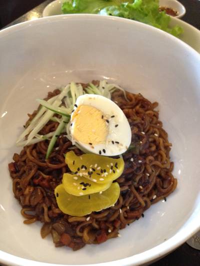 ชาจังเหมียน อร่อยดี ที่ ร้านอาหาร ซังกุง ชาจังเหมียน อร่อยดี ที่ ร้านอาหาร ซังกุง