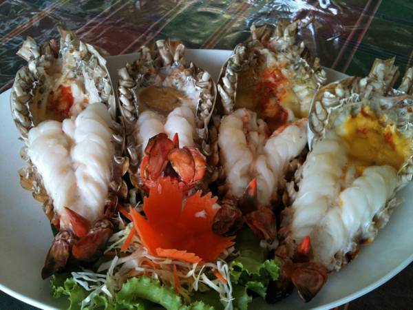 กุ้งแม่น้ำเผา Perfect! ที่ ร้านอาหาร บ้านวัชราชัย