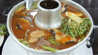 แกงส้มผักรวมปลาดุก ราคา 190บาท ที่ ร้านอาหาร อนันทยา จอมเทียน ซีฟู้ด