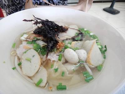 บะหมี่น้ำ ที่ ร้านอาหาร ก๋วยเตี๋ยวหมูเจ๊ลั๊ง - บ้านบึง