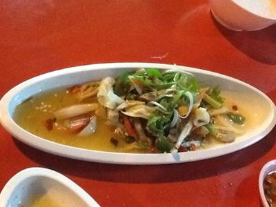 ยำไส้ตัน ที่ ร้านอาหาร ร้านอาหารกลมวรรณ