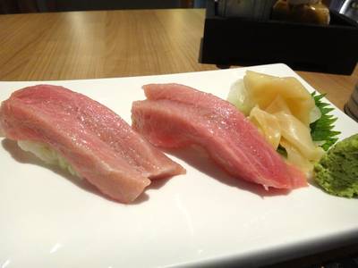 โอโทโร่ซูชิ ที่ ร้านอาหาร Honmono Sushi เซ็นทรัลชิดลม