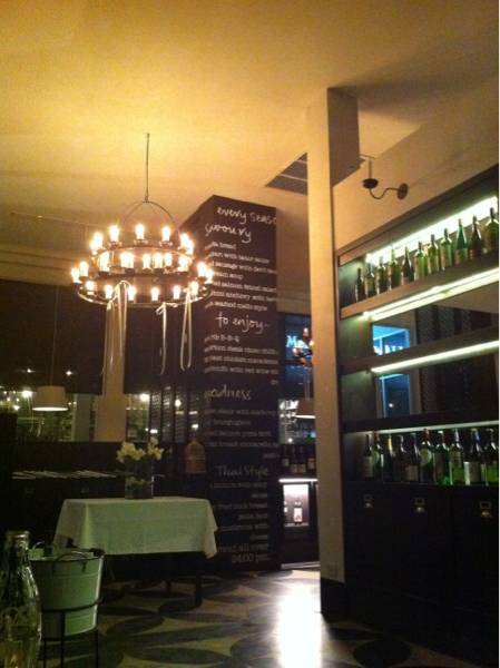 mellow @เกษตรนวมินทร์ ที่ ร้านอาหาร Mellow ทองหล่อ