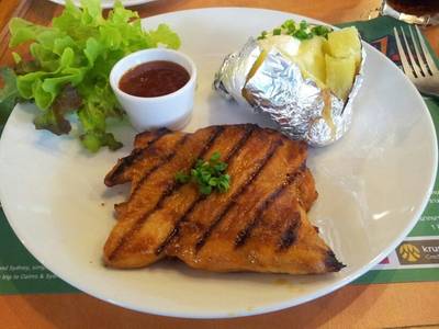 Spicy Grilled Chicken ที่ ร้านอาหาร Sizzler cp tower